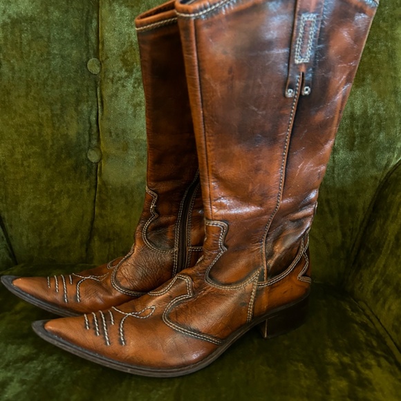 Brown western boots - Picture 2 of 5